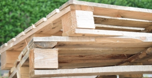 Se meubler à partir de bois de palettes