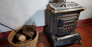 Poêle a bois ou poêle à granulés : quelles différences ? Comment choisir ?