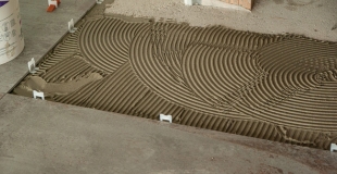 Peut-on poser du carrelage sur un carrelage existant ?