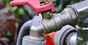Purger ses robinets et tuyauteries extérieurs pour l'hiver